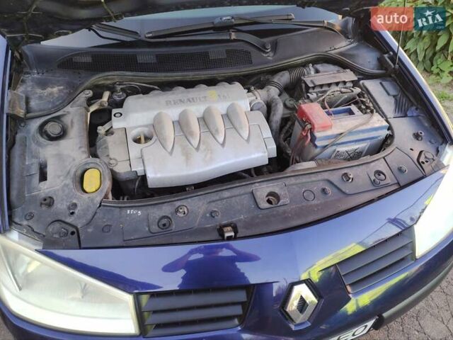 Синий Рено Меган, объемом двигателя 1.6 л и пробегом 200 тыс. км за 4200 $, фото 4 на Automoto.ua