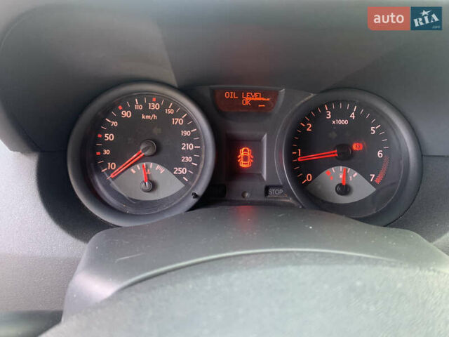 Синий Рено Меган, объемом двигателя 1.4 л и пробегом 219 тыс. км за 4300 $, фото 9 на Automoto.ua