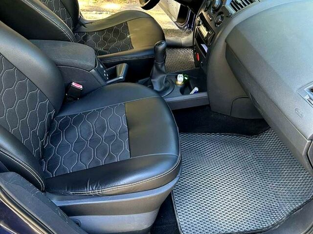 Синій Рено Меган, об'ємом двигуна 1.4 л та пробігом 344 тис. км за 4300 $, фото 9 на Automoto.ua