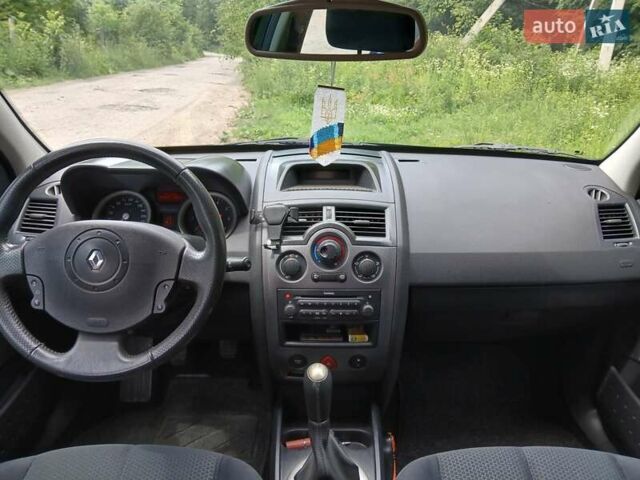 Синий Рено Меган, объемом двигателя 0 л и пробегом 243 тыс. км за 4300 $, фото 11 на Automoto.ua