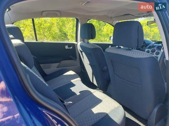 Синій Рено Меган, об'ємом двигуна 1.4 л та пробігом 172 тис. км за 4000 $, фото 6 на Automoto.ua