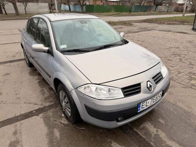 Синий Рено Меган, объемом двигателя 1.6 л и пробегом 159 тыс. км за 1950 $, фото 5 на Automoto.ua