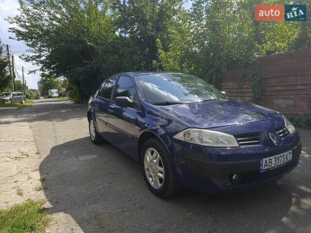 Синий Рено Меган, объемом двигателя 1.6 л и пробегом 306 тыс. км за 3900 $, фото 4 на Automoto.ua