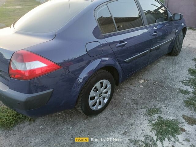 Синий Рено Меган, объемом двигателя 1.6 л и пробегом 280 тыс. км за 5000 $, фото 4 на Automoto.ua