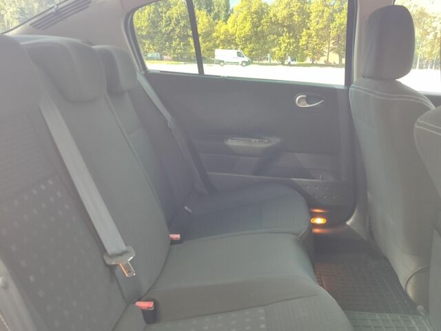 Синий Рено Меган, объемом двигателя 1.6 л и пробегом 280 тыс. км за 5000 $, фото 6 на Automoto.ua