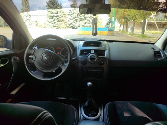 Синий Рено Меган, объемом двигателя 1.6 л и пробегом 280 тыс. км за 5000 $, фото 9 на Automoto.ua