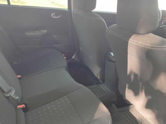 Синий Рено Меган, объемом двигателя 1.6 л и пробегом 280 тыс. км за 5000 $, фото 8 на Automoto.ua