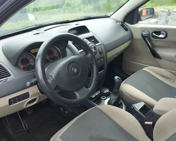 Синій Рено Меган, об'ємом двигуна 1.6 л та пробігом 258 тис. км за 3600 $, фото 3 на Automoto.ua
