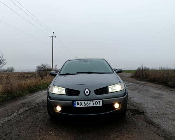 Синий Рено Меган, объемом двигателя 1.6 л и пробегом 260 тыс. км за 5000 $, фото 1 на Automoto.ua