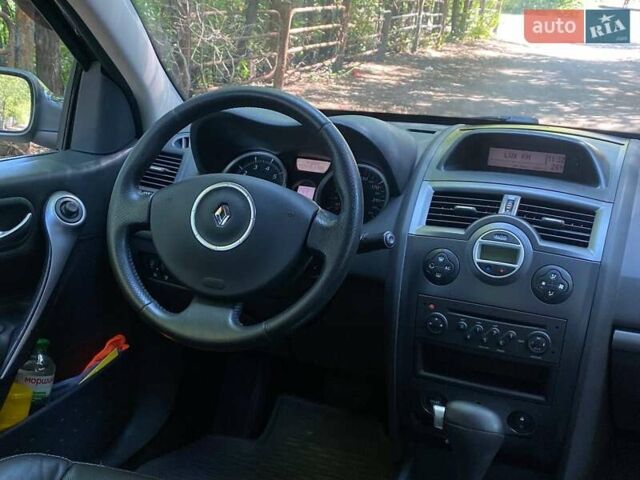 Синій Рено Меган, об'ємом двигуна 2 л та пробігом 156 тис. км за 4800 $, фото 18 на Automoto.ua