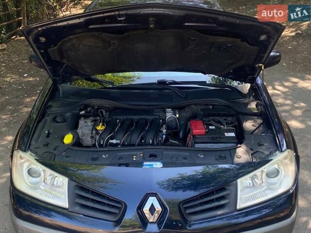 Синій Рено Меган, об'ємом двигуна 2 л та пробігом 156 тис. км за 4800 $, фото 30 на Automoto.ua