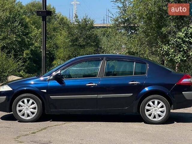 Синій Рено Меган, об'ємом двигуна 2 л та пробігом 156 тис. км за 4800 $, фото 3 на Automoto.ua
