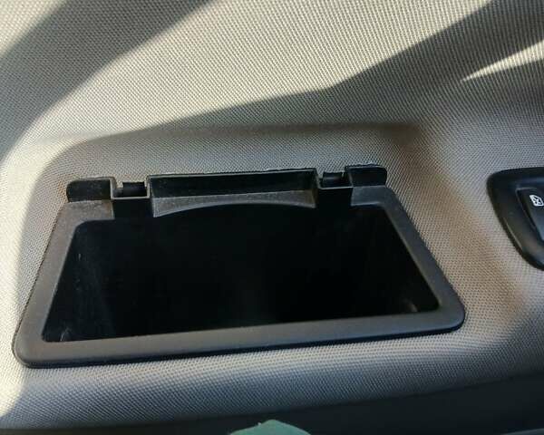 Синий Рено Меган, объемом двигателя 1.6 л и пробегом 280 тыс. км за 4400 $, фото 14 на Automoto.ua