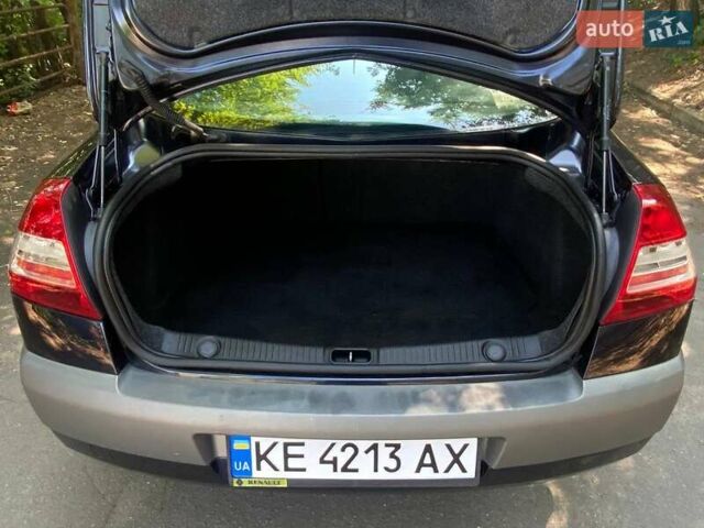 Синій Рено Меган, об'ємом двигуна 2 л та пробігом 156 тис. км за 4800 $, фото 26 на Automoto.ua