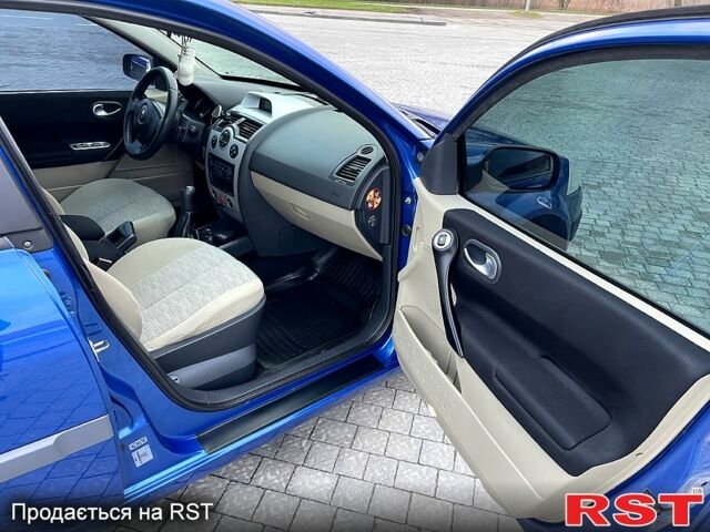 Синий Рено Меган, объемом двигателя 16 л и пробегом 238 тыс. км за 4700 $, фото 8 на Automoto.ua