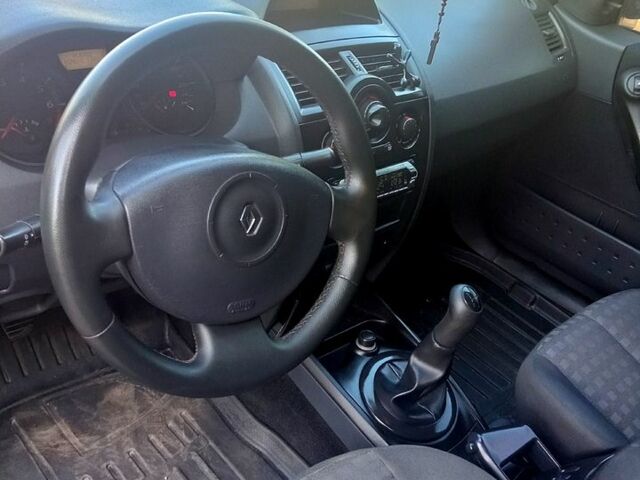 Синий Рено Меган, объемом двигателя 1.4 л и пробегом 200 тыс. км за 5500 $, фото 9 на Automoto.ua