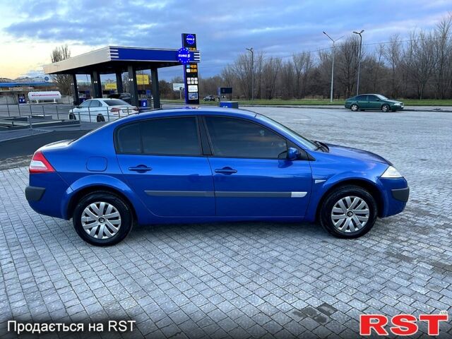 Синий Рено Меган, объемом двигателя 16 л и пробегом 238 тыс. км за 4700 $, фото 5 на Automoto.ua