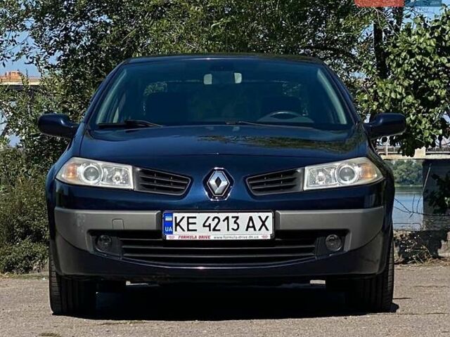 Синій Рено Меган, об'ємом двигуна 2 л та пробігом 156 тис. км за 4800 $, фото 4 на Automoto.ua