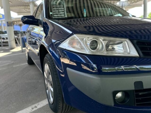 Синий Рено Меган, объемом двигателя 0 л и пробегом 222 тыс. км за 5300 $, фото 3 на Automoto.ua