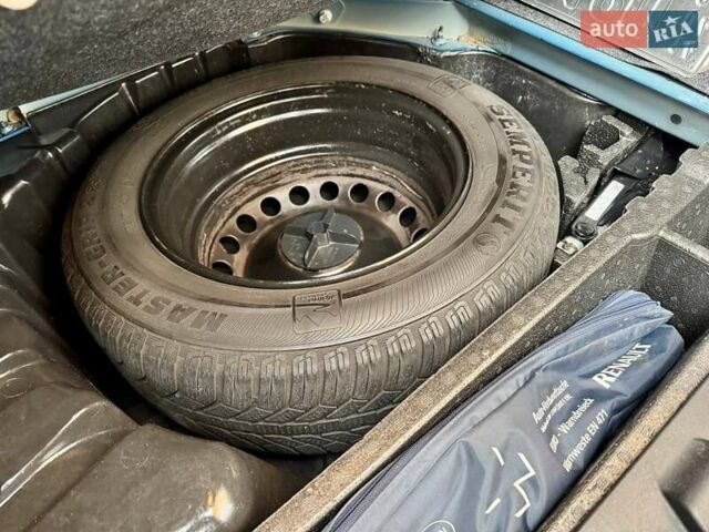 Синий Рено Меган, объемом двигателя 1.6 л и пробегом 194 тыс. км за 5350 $, фото 9 на Automoto.ua