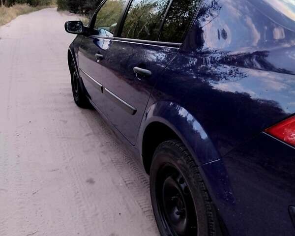 Синій Рено Меган, об'ємом двигуна 1.4 л та пробігом 190 тис. км за 3950 $, фото 4 на Automoto.ua