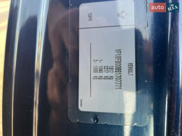 Синий Рено Меган, объемом двигателя 1.5 л и пробегом 65 тыс. км за 17500 $, фото 24 на Automoto.ua