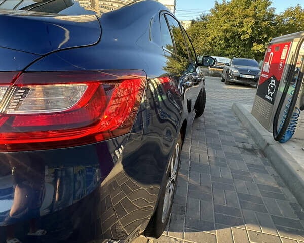 Синий Рено Меган, объемом двигателя 1.5 л и пробегом 65 тыс. км за 17500 $, фото 4 на Automoto.ua