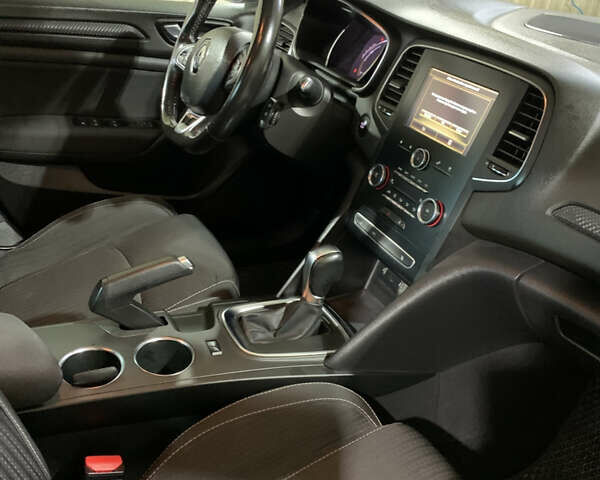 Синій Рено Меган, об'ємом двигуна 1.6 л та пробігом 140 тис. км за 14800 $, фото 4 на Automoto.ua