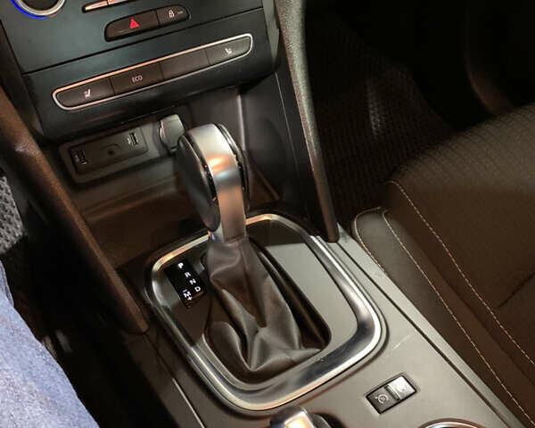 Синій Рено Меган, об'ємом двигуна 1.6 л та пробігом 140 тис. км за 14800 $, фото 6 на Automoto.ua