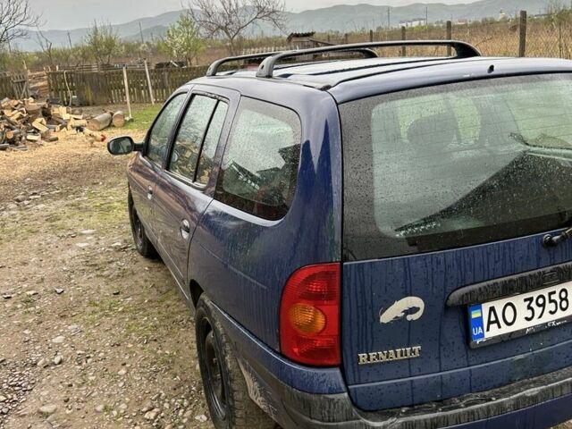 Синий Рено Меган, объемом двигателя 1.6 л и пробегом 270 тыс. км за 1500 $, фото 1 на Automoto.ua