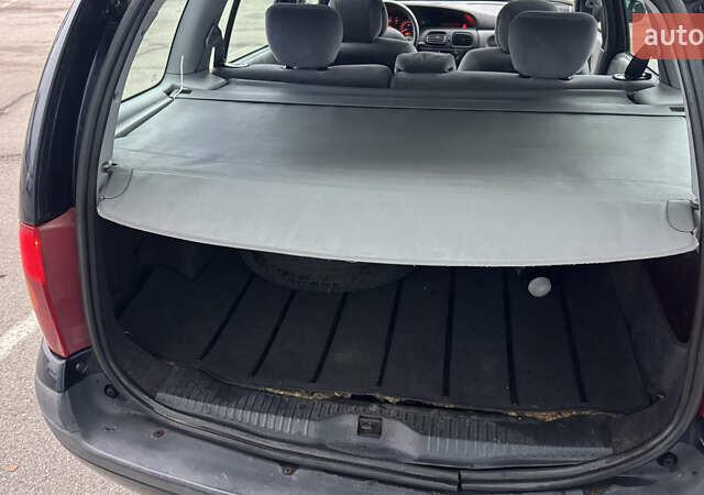 Синий Рено Меган, объемом двигателя 1.6 л и пробегом 310 тыс. км за 3100 $, фото 26 на Automoto.ua