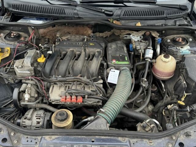 Синий Рено Меган, объемом двигателя 1.6 л и пробегом 310 тыс. км за 3100 $, фото 12 на Automoto.ua