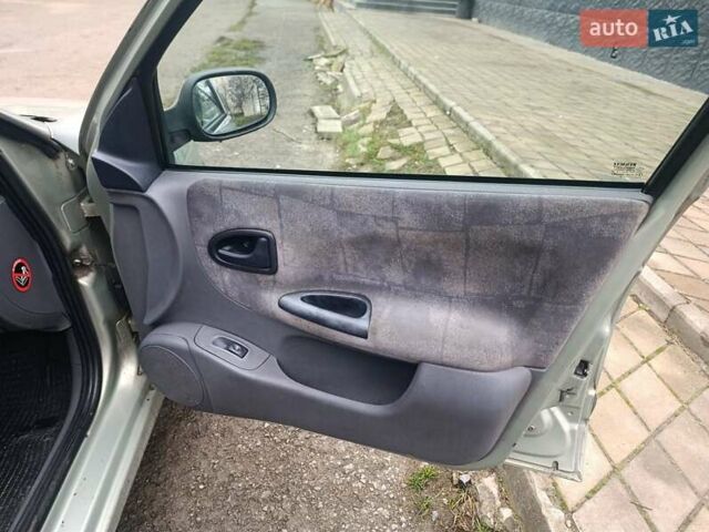 Синий Рено Меган, объемом двигателя 1.9 л и пробегом 260 тыс. км за 1250 $, фото 5 на Automoto.ua