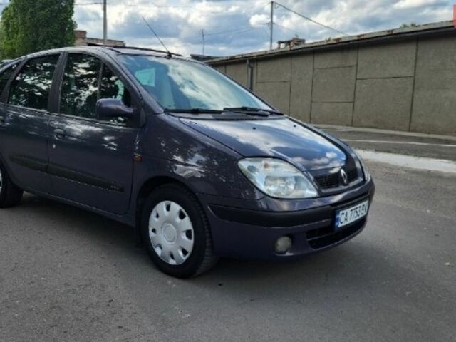 Синій Рено Меган, об'ємом двигуна 2 л та пробігом 294 тис. км за 2350 $, фото 3 на Automoto.ua