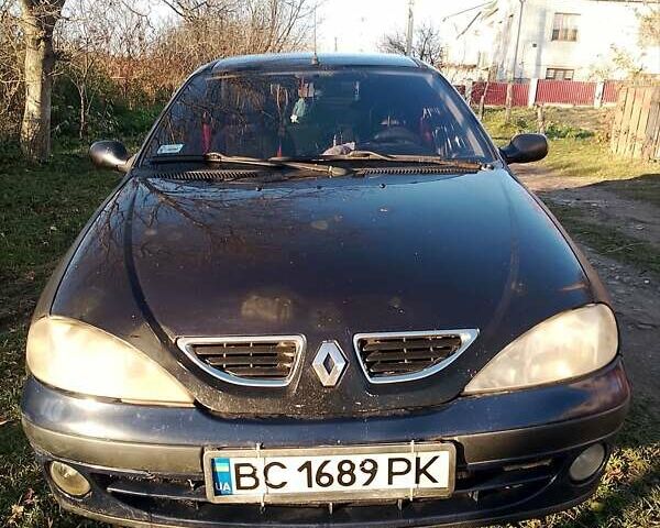 Синий Рено Меган, объемом двигателя 1.4 л и пробегом 420 тыс. км за 2408 $, фото 1 на Automoto.ua