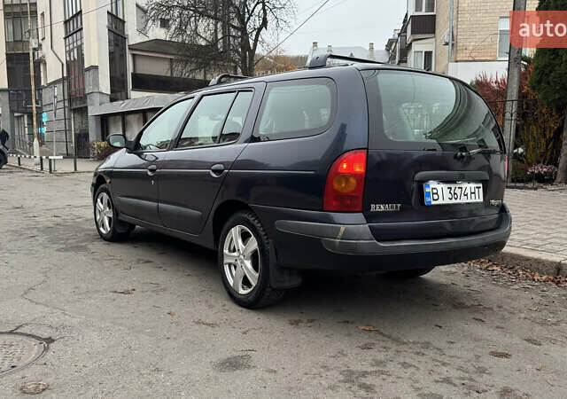 Синий Рено Меган, объемом двигателя 1.6 л и пробегом 310 тыс. км за 3100 $, фото 4 на Automoto.ua