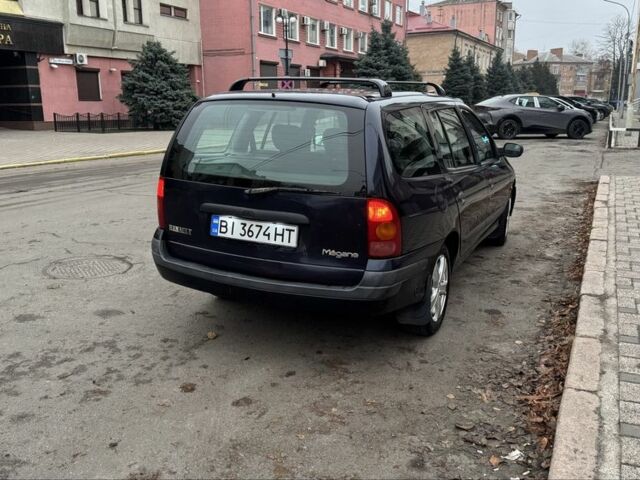 Синий Рено Меган, объемом двигателя 1.6 л и пробегом 310 тыс. км за 3100 $, фото 3 на Automoto.ua