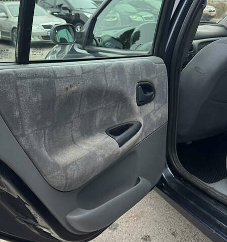 Синий Рено Меган, объемом двигателя 1.6 л и пробегом 310 тыс. км за 3100 $, фото 22 на Automoto.ua