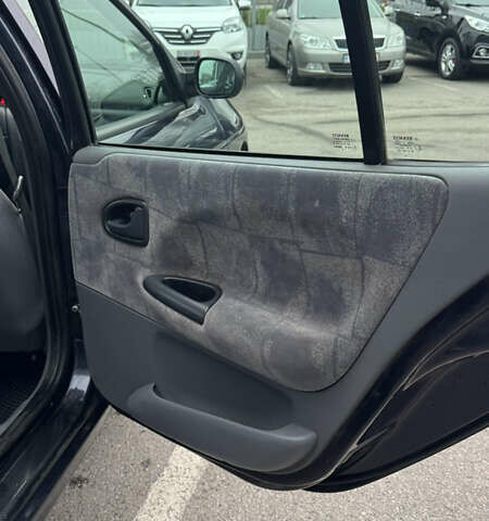 Синий Рено Меган, объемом двигателя 1.6 л и пробегом 310 тыс. км за 3100 $, фото 18 на Automoto.ua