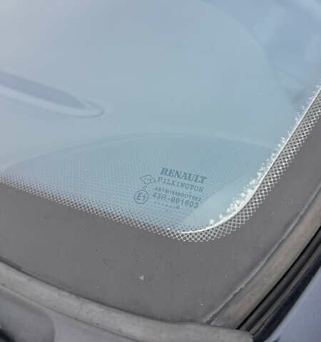 Синий Рено Меган, объемом двигателя 1.6 л и пробегом 310 тыс. км за 3100 $, фото 31 на Automoto.ua