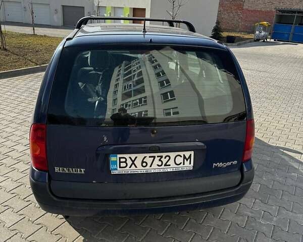 Синій Рено Меган, об'ємом двигуна 1.4 л та пробігом 220 тис. км за 2100 $, фото 1 на Automoto.ua