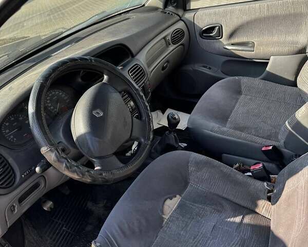 Синій Рено Меган, об'ємом двигуна 1.4 л та пробігом 220 тис. км за 2100 $, фото 3 на Automoto.ua