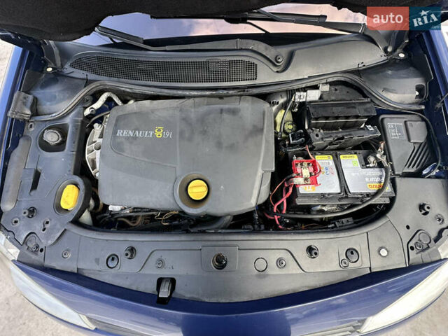 Синий Рено Меган, объемом двигателя 1.87 л и пробегом 414 тыс. км за 4100 $, фото 11 на Automoto.ua