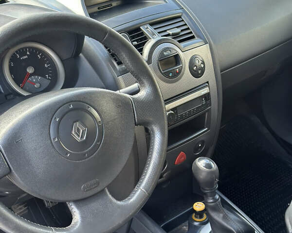 Синий Рено Меган, объемом двигателя 1.87 л и пробегом 414 тыс. км за 4100 $, фото 8 на Automoto.ua