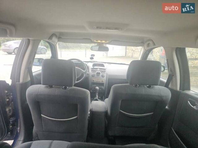 Синий Рено Меган, объемом двигателя 1.6 л и пробегом 240 тыс. км за 4200 $, фото 13 на Automoto.ua