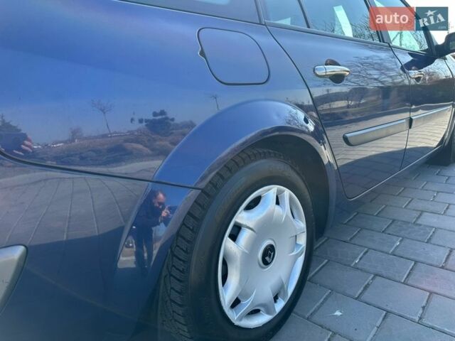 Синій Рено Меган, об'ємом двигуна 1.9 л та пробігом 296 тис. км за 3750 $, фото 18 на Automoto.ua