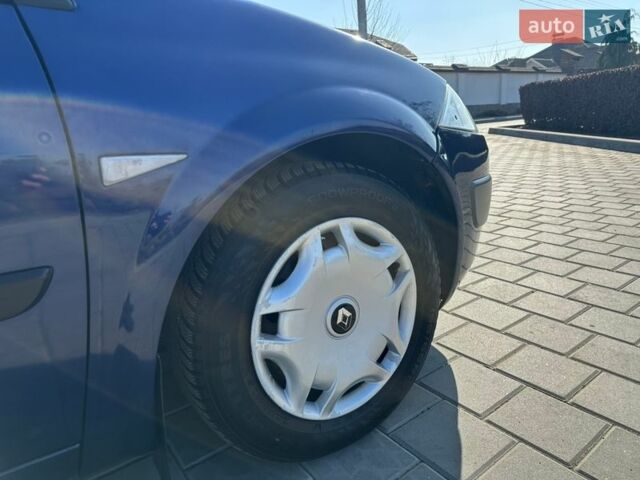 Синій Рено Меган, об'ємом двигуна 1.9 л та пробігом 296 тис. км за 3750 $, фото 20 на Automoto.ua