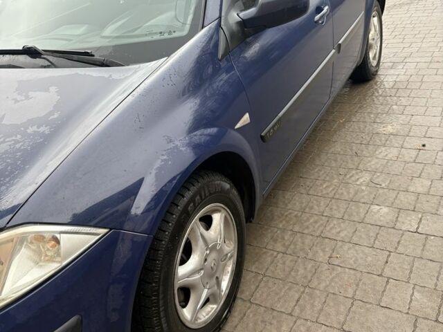 Синий Рено Меган, объемом двигателя 1.6 л и пробегом 248 тыс. км за 4000 $, фото 1 на Automoto.ua