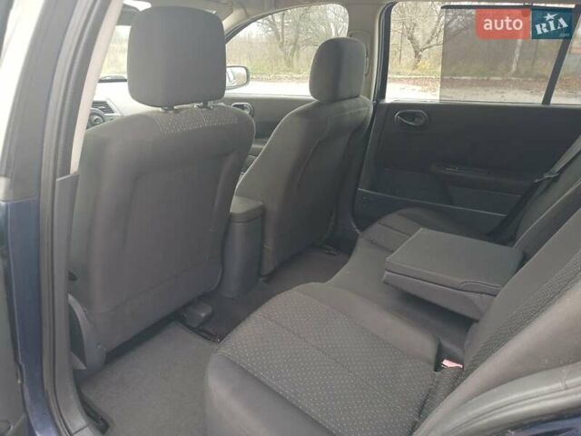 Синий Рено Меган, объемом двигателя 1.6 л и пробегом 377 тыс. км за 3950 $, фото 11 на Automoto.ua