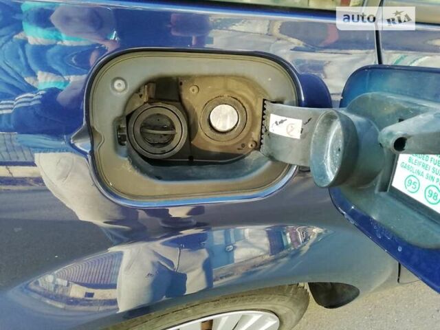 Синий Рено Меган, объемом двигателя 1.39 л и пробегом 230 тыс. км за 4600 $, фото 5 на Automoto.ua